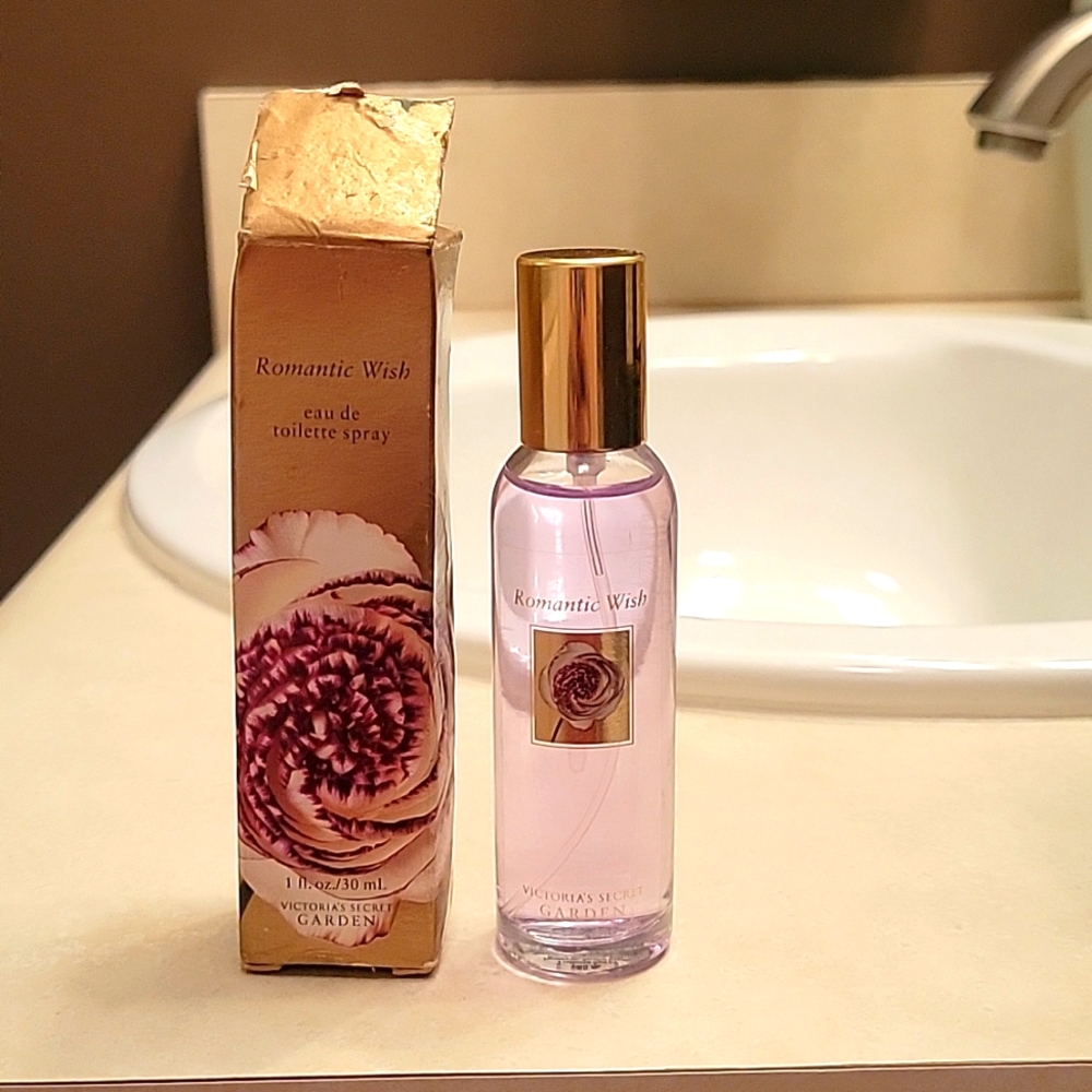 Victoria's Secret Garden Romantic Wish 1 oz. Eau de Toilette Spray